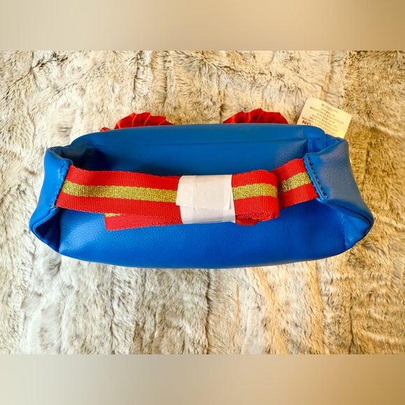 NWT *Discontinued* Disney Loungefly Minnie Main Attraction Series Dumbo Belt Bag - Picture 4 of 9